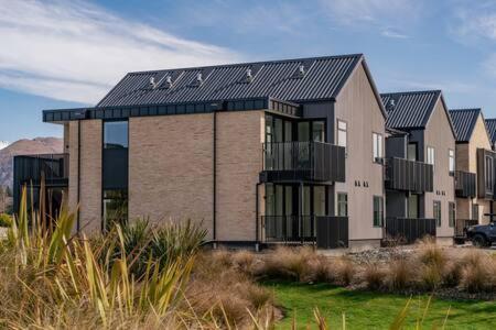 Alps Serenity Retreat - Wanaka Exterior foto